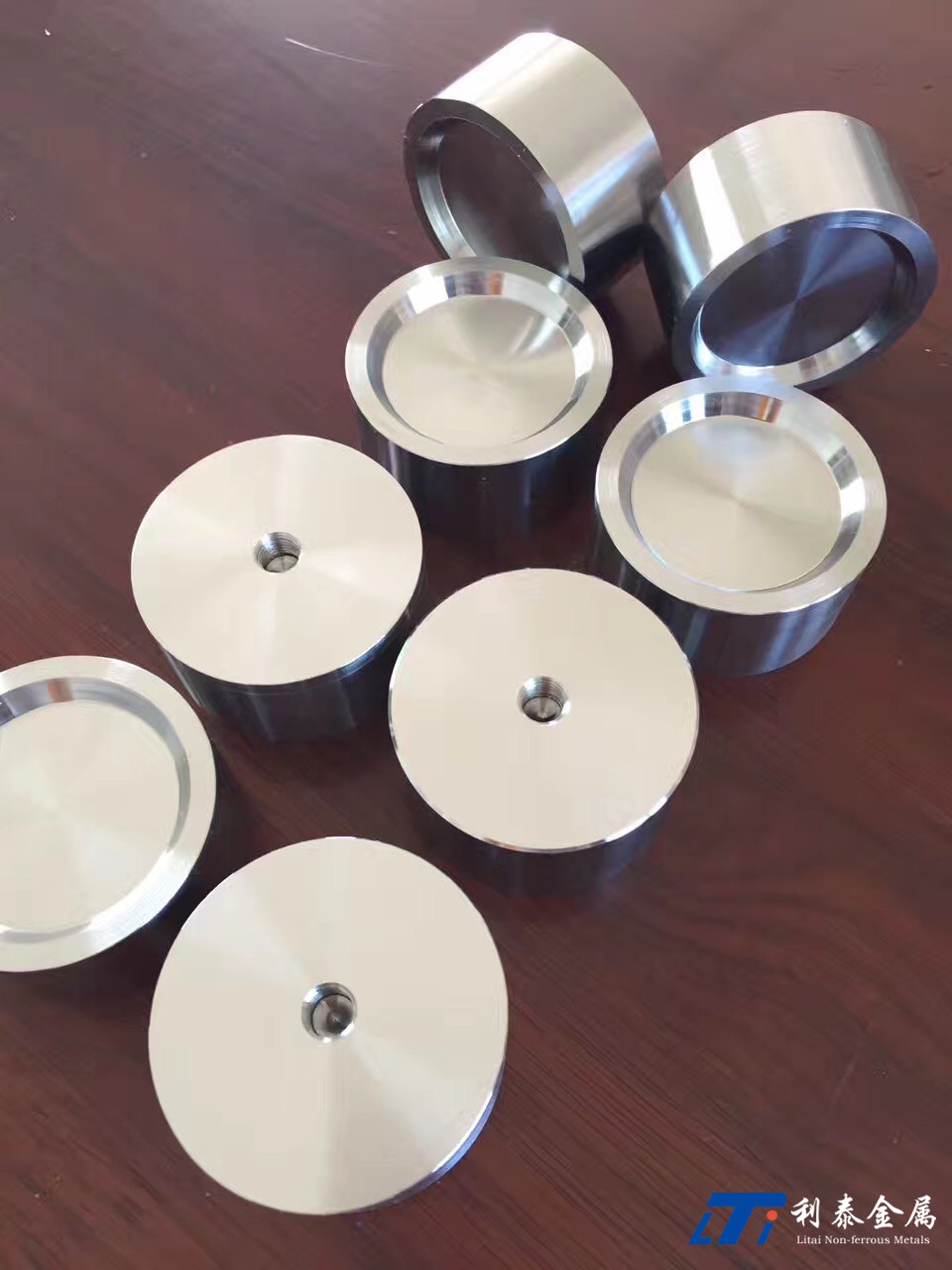 圓靶 （鈦、鈦鈮、鋯、鎳、鈮、鉭）